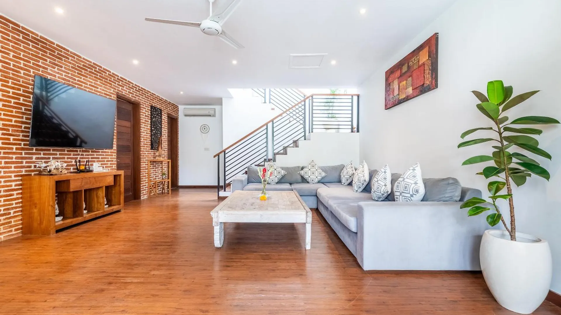 סמיניאק Villa Gea By Jb Villas